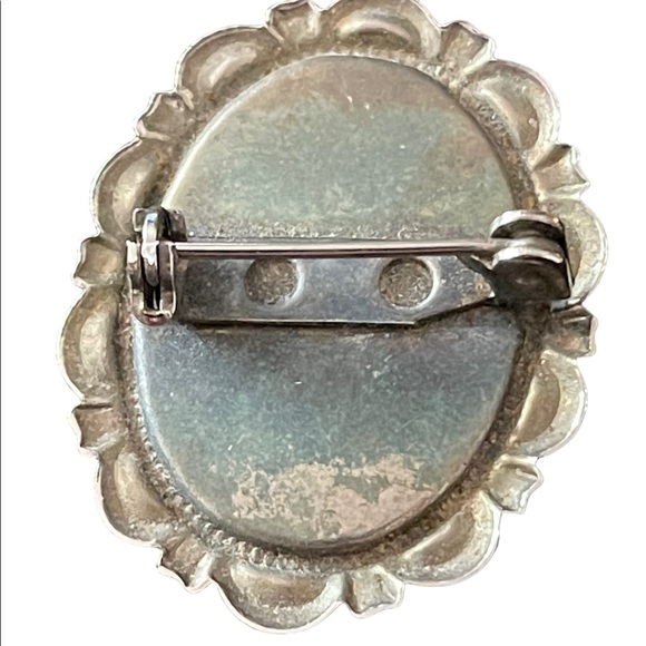 Vintage plastic resin cameo brooch - Picture 3 of 3